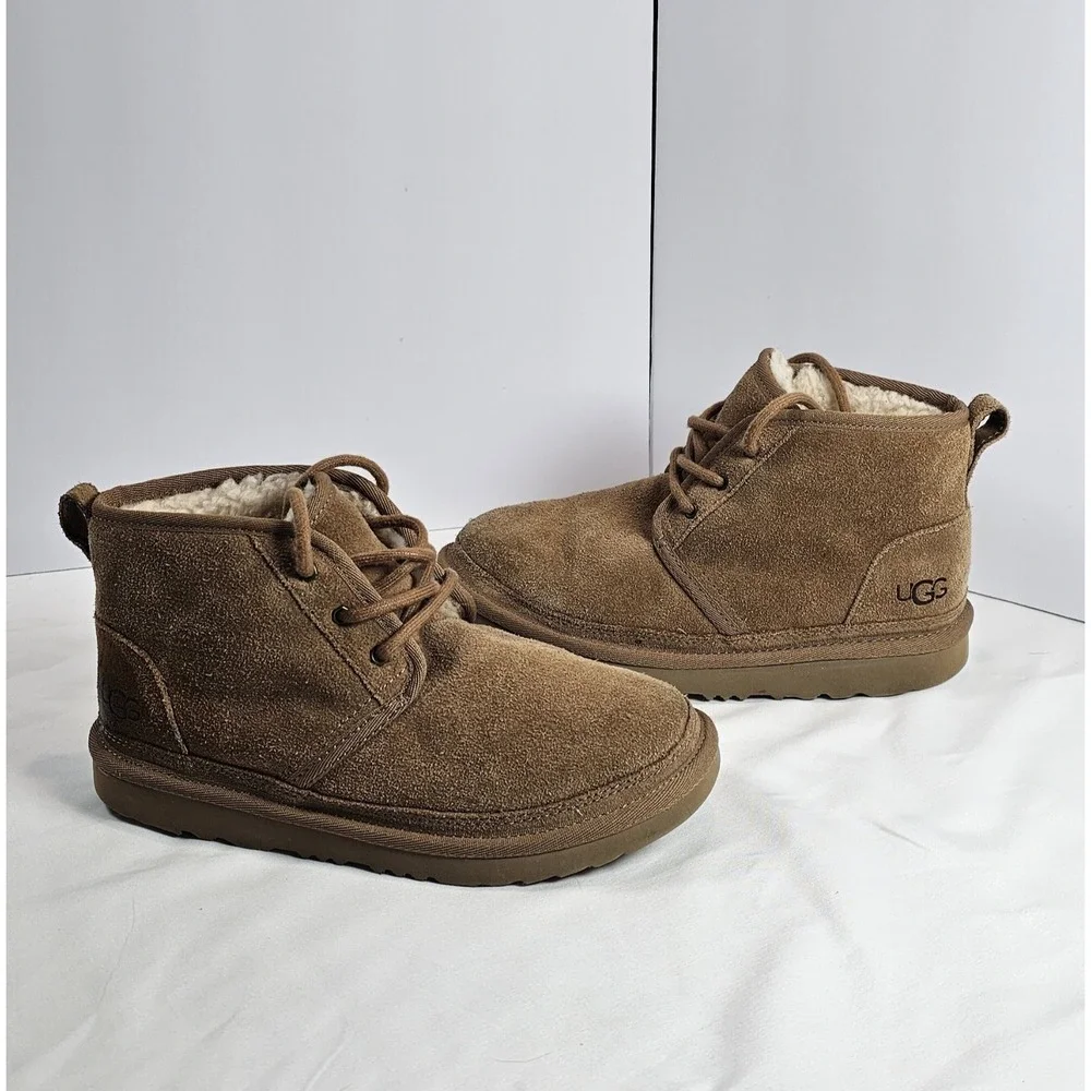 Ugg‎ Unisex Kids Neumel II 1017320K Brown Lace-Up Ankle Chukka Boots Size 3